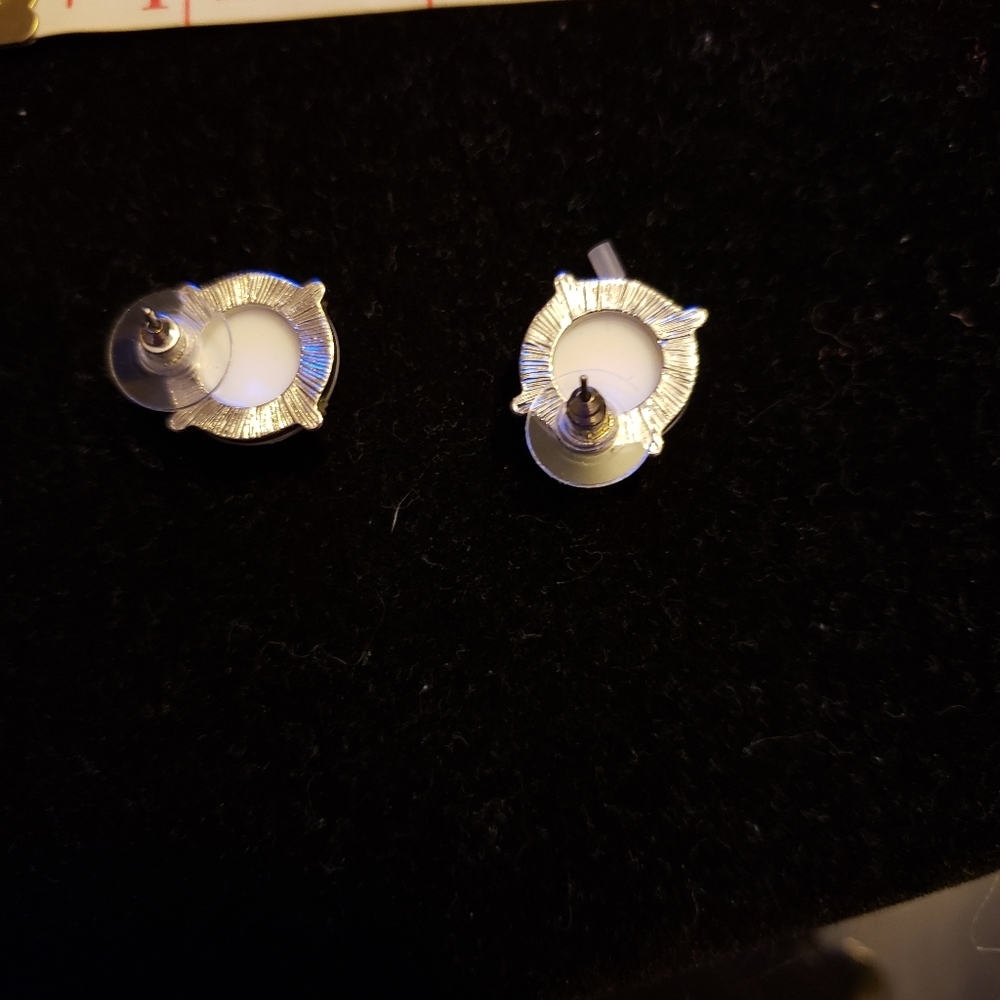 Pierced Earings - Picture 2 of 2